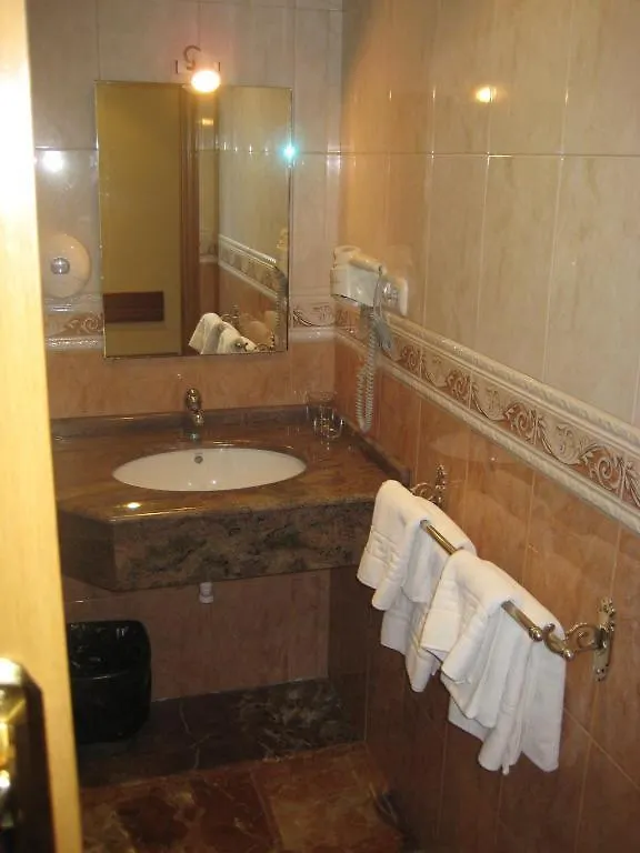Gurutzeberri Hotel Oiartzun